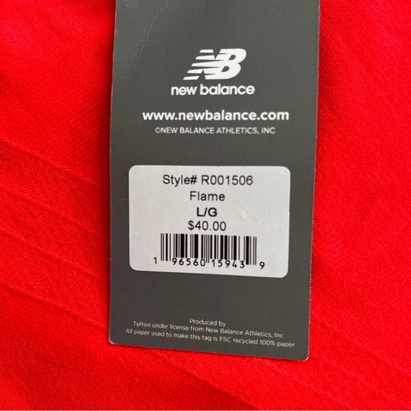 NWT NEW BALANCE PERFORMANCE FABRIC CROP T IN FLAME - Picture 3 of 4